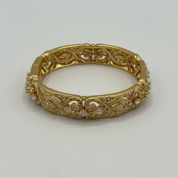 Authentic Nadri Gold-Tone Ornate Pave Crystal Filigree Hinged Cuff Bangle - Picture 6 of 8
